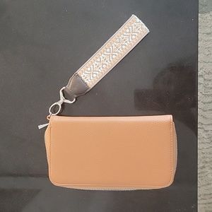 Thirty One NWOT [PLUS Wristlet Strap] All About The Benjamin's Wallet